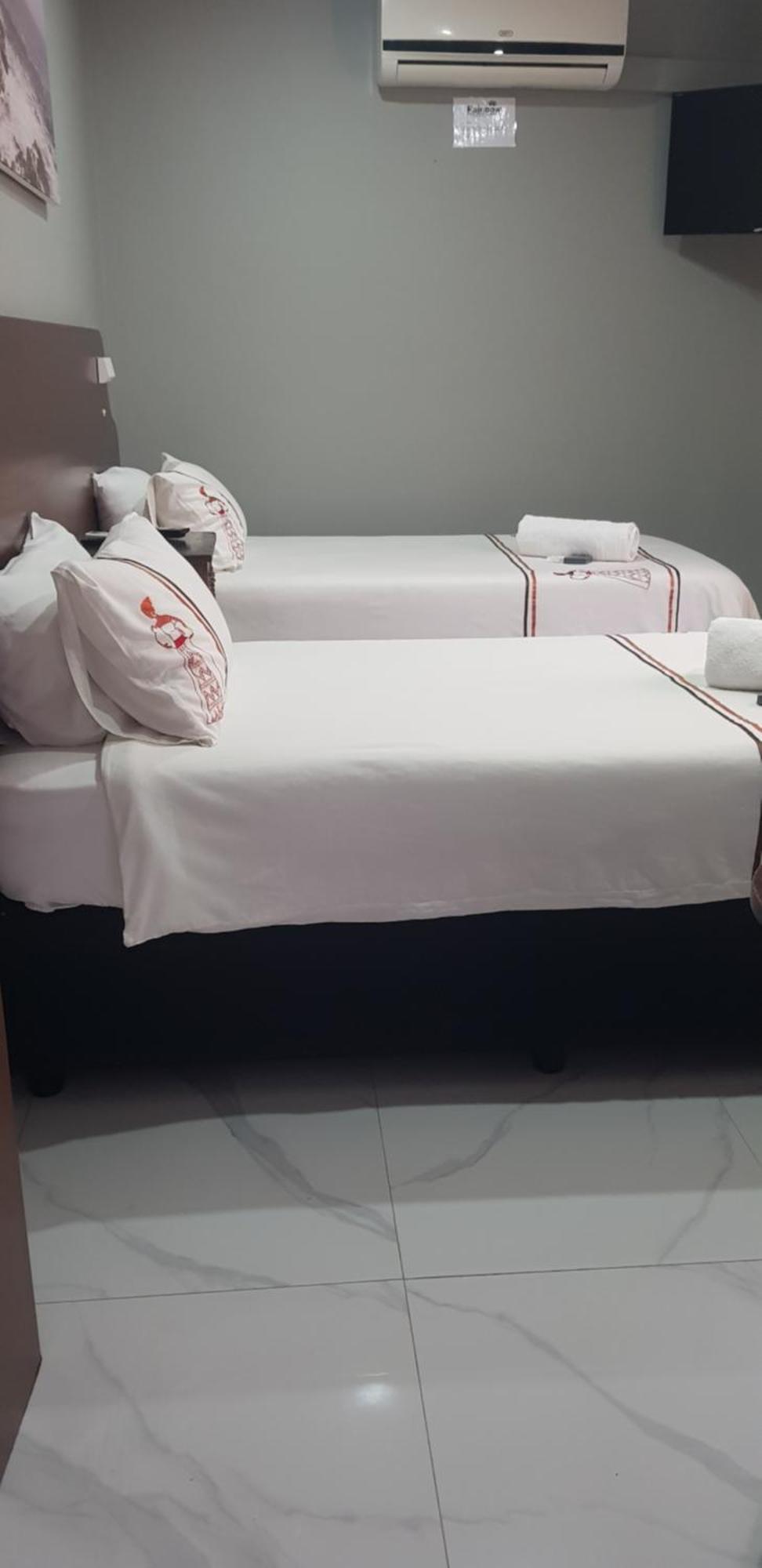 Rainbow Guest House And Tours Uitenhage Екстериор снимка