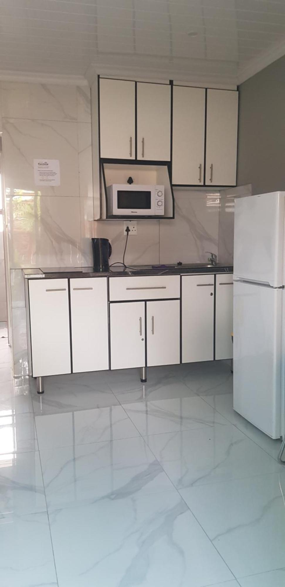 Rainbow Guest House And Tours Uitenhage Екстериор снимка